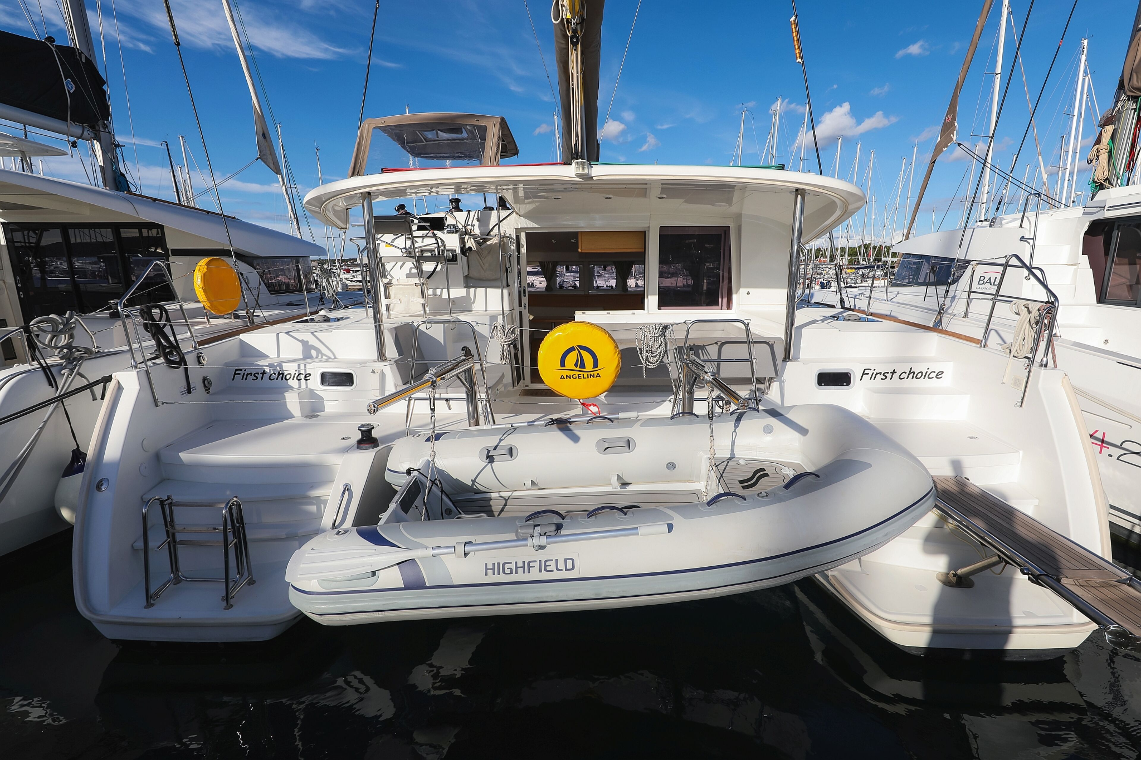 Lagoon 400 S2 - 4 + 2 cab. First Choice