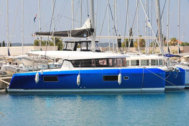 Lagoon 42 - 4 + 2 cab. Royal Salute