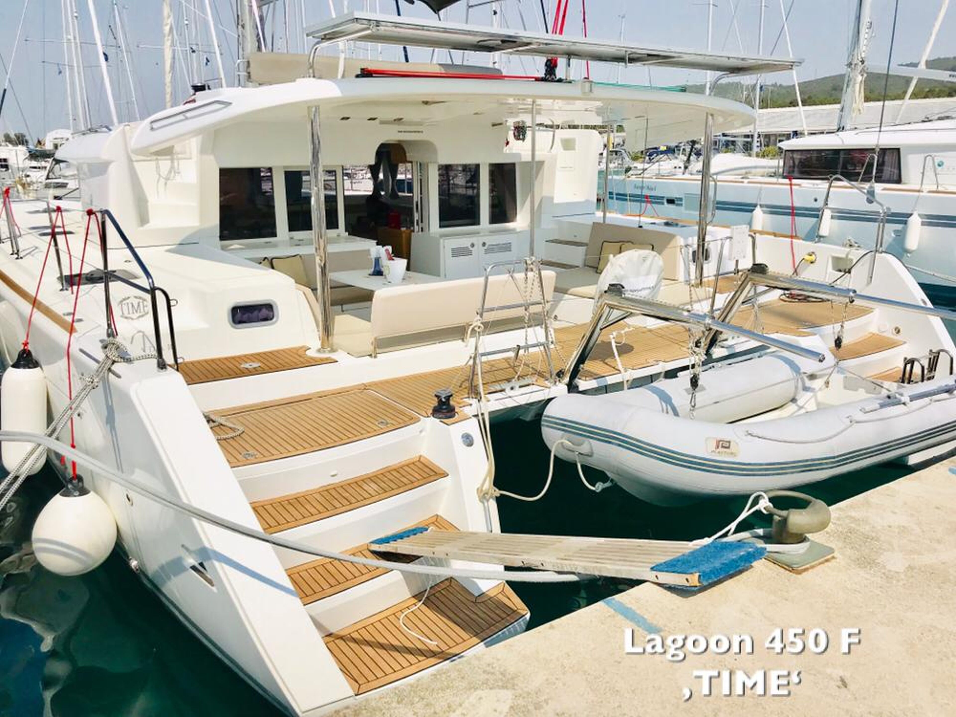 Lagoon 450 - 4 + 2 cab. Time