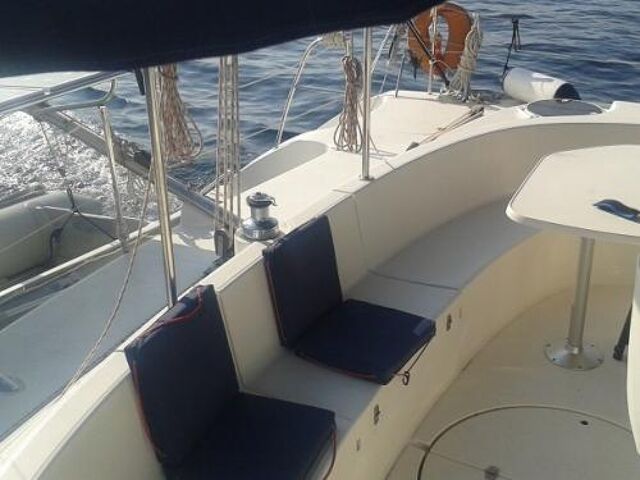 Belize 43 - 4 + 2 cab. Artemis K