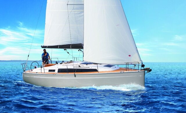 Bavaria Cruiser 34 - 2 cab. Licence to chill