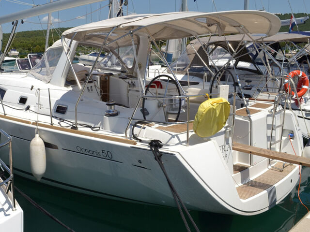 Oceanis 50 - 5 + 1 cab. Sueno