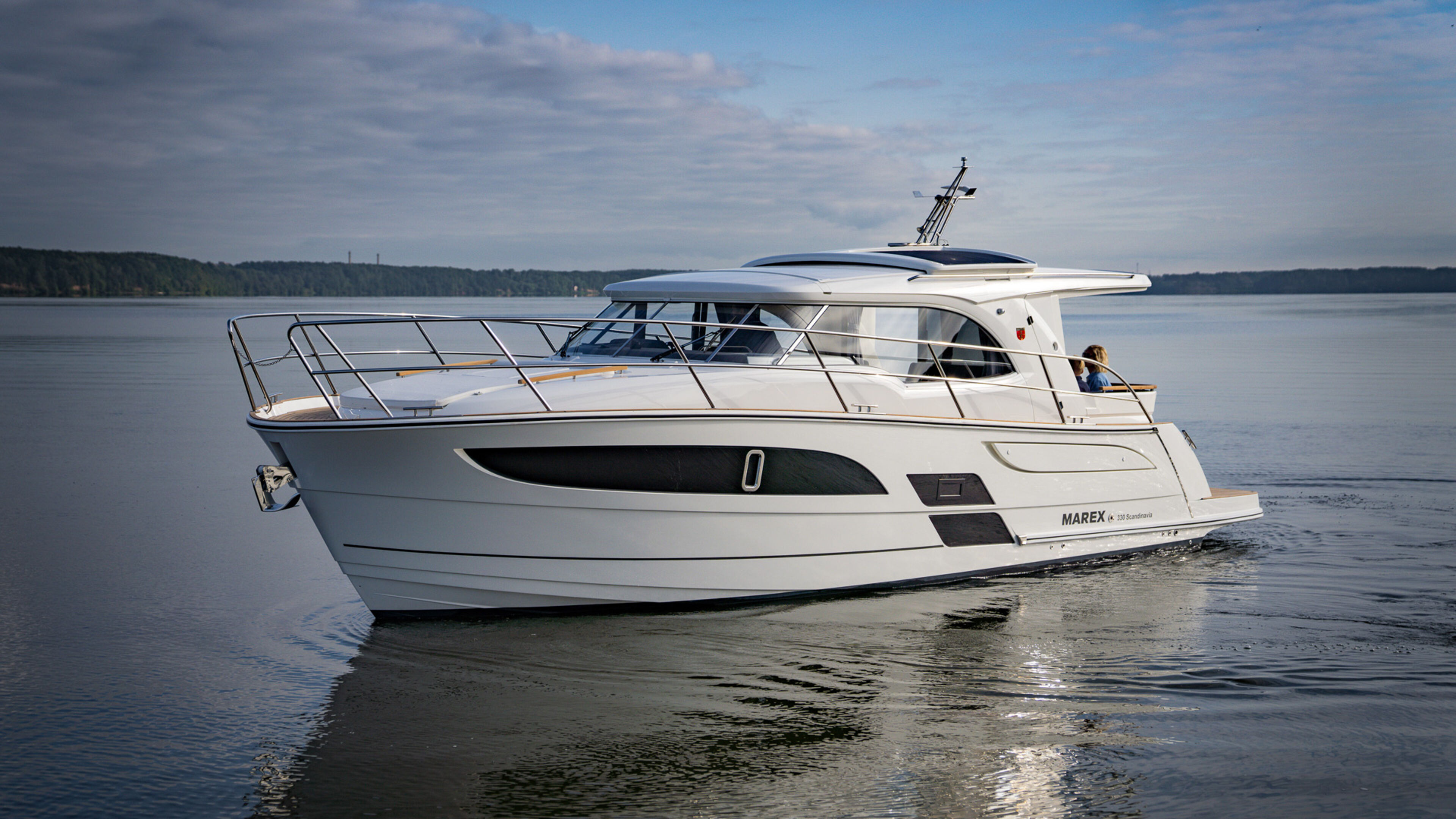 Marex 330 Scandinavia Malinkonija