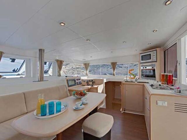 Lagoon 40 - 4 + 1 cab. Elia
